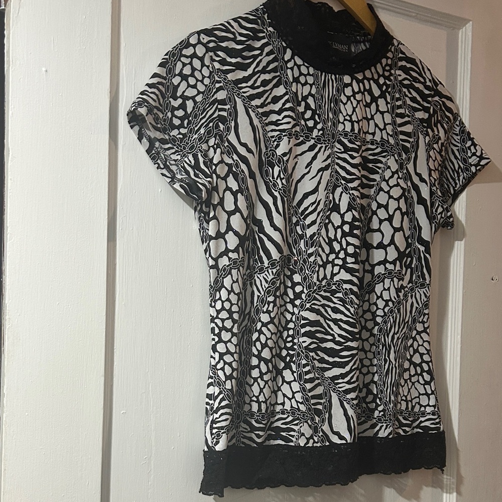 Frank Lyman Design Black and White Animal Print Top